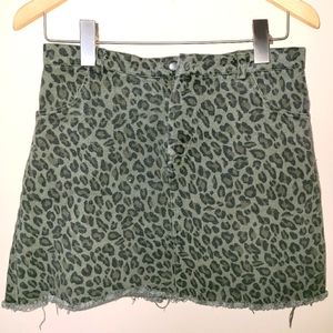 ANIMAL PRINT MINISKIRT